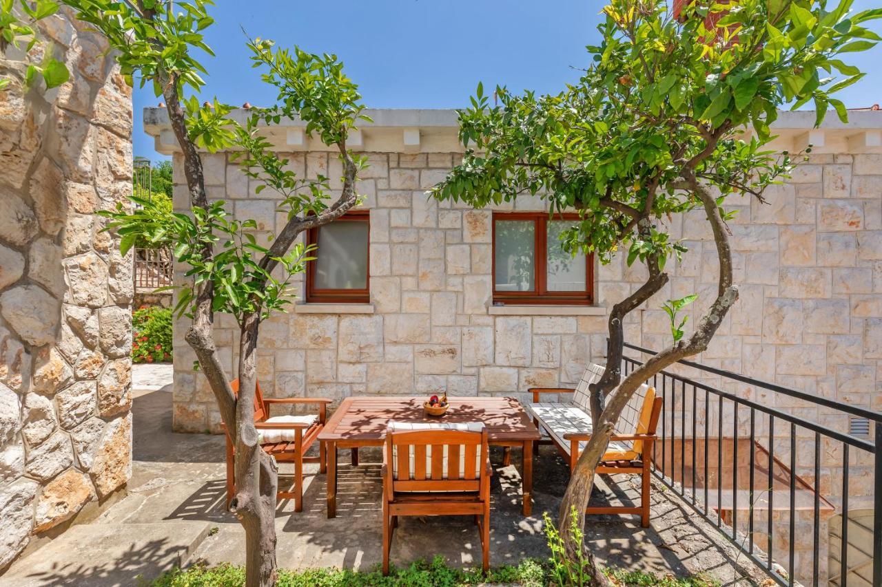 Cosy Apartment Close To Lapad Promenade And Beach ดูบรอฟนิก ภายนอก รูปภาพ