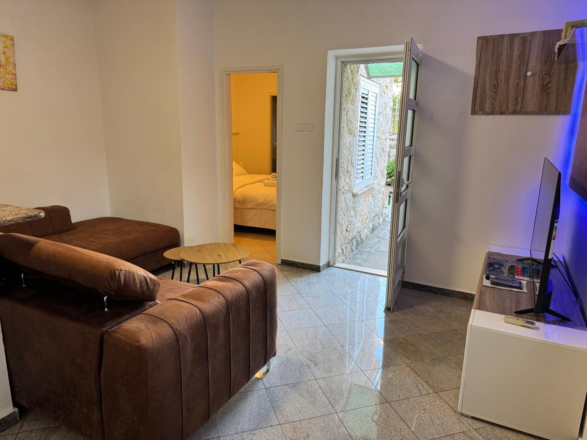 Cosy Apartment Close To Lapad Promenade And Beach ดูบรอฟนิก ภายนอก รูปภาพ